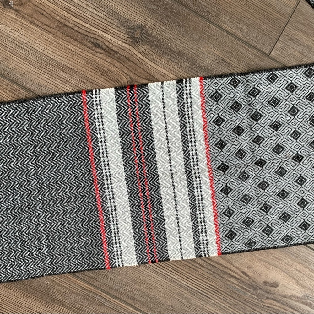 Scarf - Picture 2 of 4